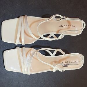 Mucccute Elegant, White and Tan, Chunky-heel Sandals